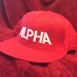Red men’s alpha flat billed cap